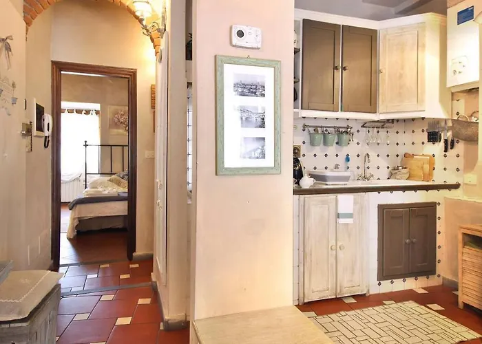 Gina Guest House